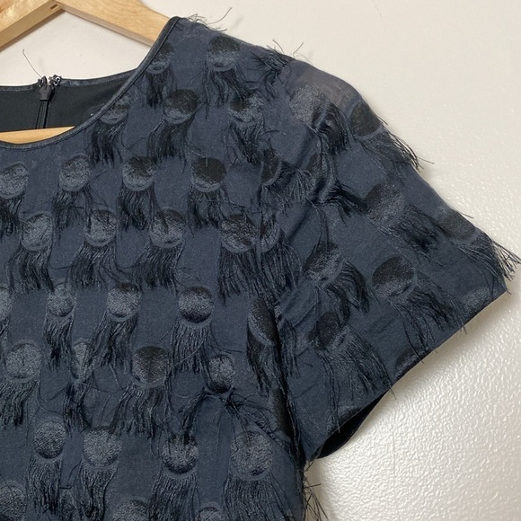 Banana Republic Short Sleeve Fringe-Dot Shift Dress Zipper Back Size 4 Black - Picture 4 of 14